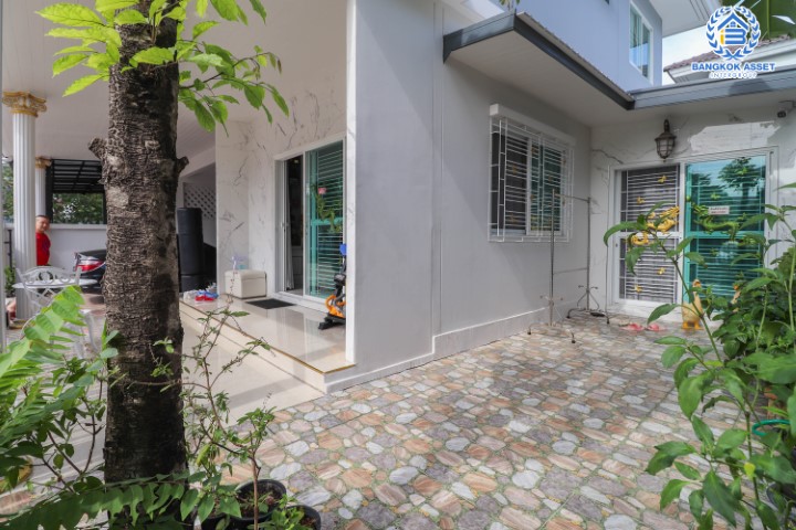 *****บ้านแฝดมือสอง ม.เพอร์เฟคพาร์ค แจ้งวัฒนะ-ปากเกร็ด เนื้อที่ 39 ตร.ว. ฟังก์ชัน 3 ห้องนอน 3 ห้องน้ำ จอดรถได้ 2 คัน รองรับทุกการอยู่อาศัย แถมฟรีทันที แอร์ 5 เครื่อง เครื่องทำน้ำอุ่น 1 เครื่อง และเครื่องดูดควัน 1 เครื่อง บนทำเลศักยภาพ ใกล้เซ็นทรัลแจ้งวัฒนะ รถไฟฟ้าสายสีชมพู "สถานีปากเกร็ด" และเชื่อมสู่แจ้งวัฒนะและทางด่วน เพียง 5 นาที